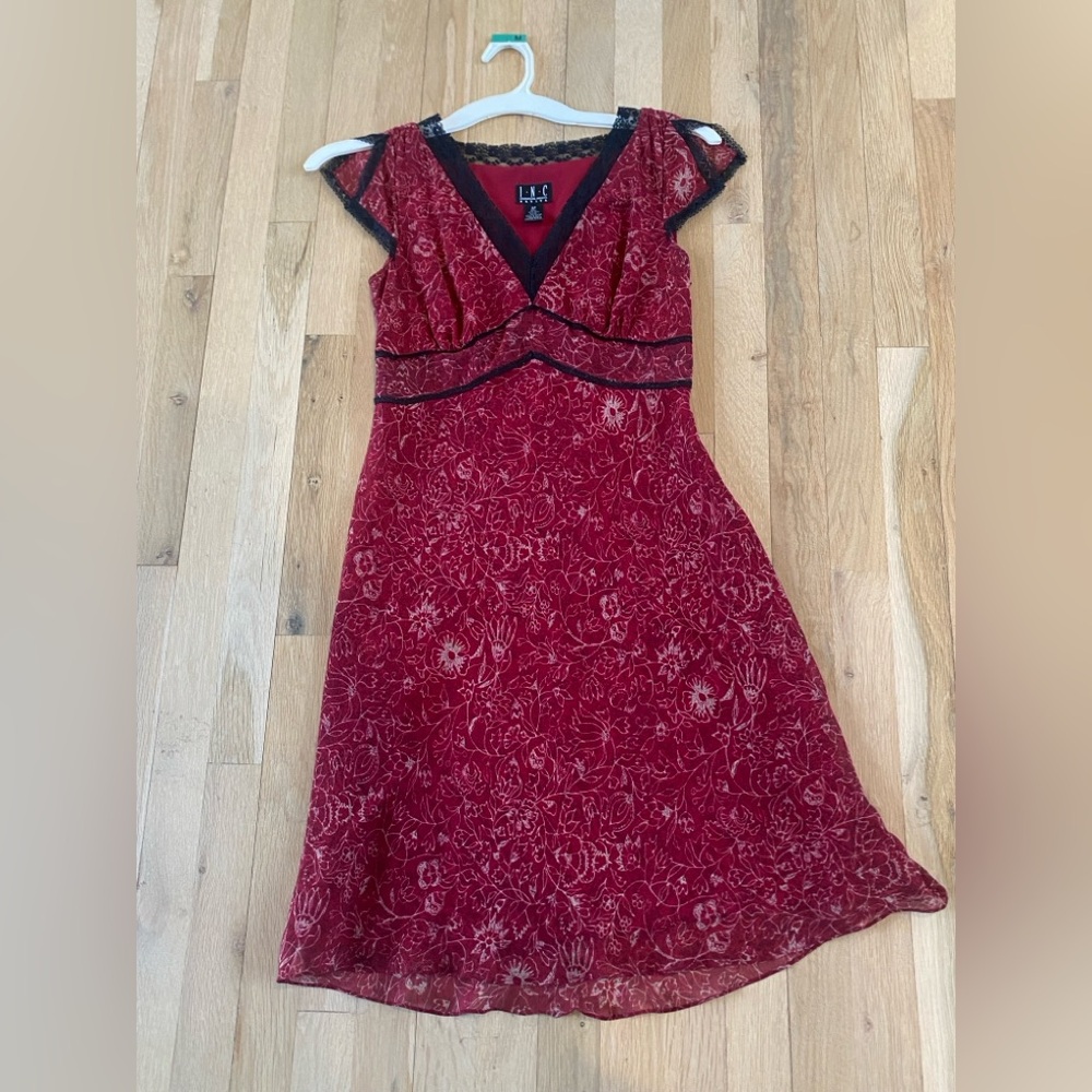 Silk red valentines dress with black lace size 6p